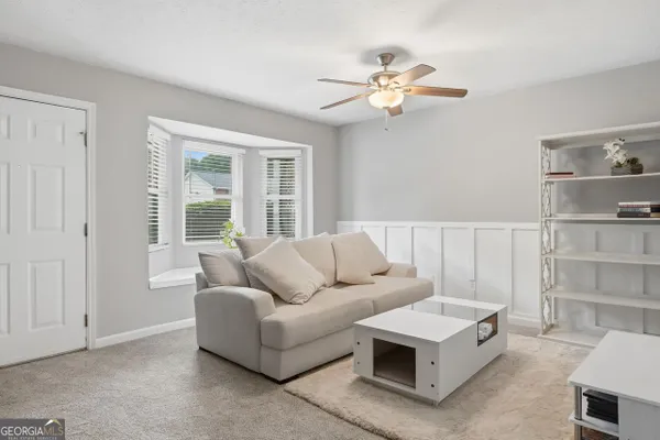 1445 SPRINGLEAF CIR