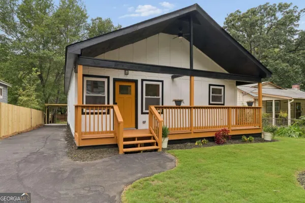 882 TANNER DR
