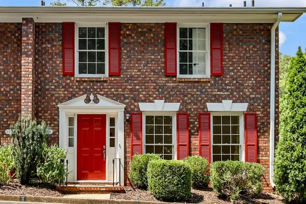 1138 MOORESTOWN CIR