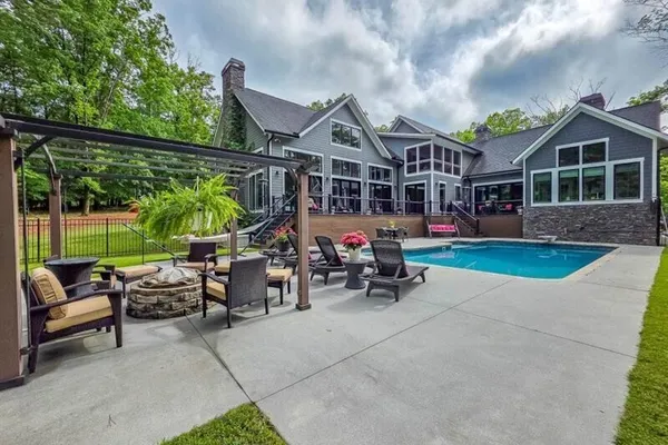 14 ALLATOONA ESTATES DR