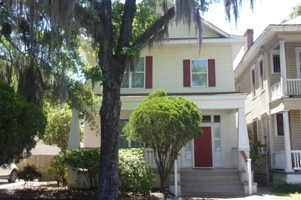523 W 44TH ST