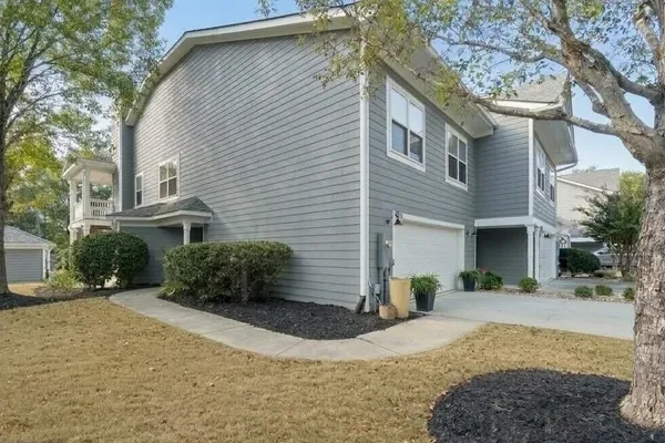 181-A FARRIERS LN