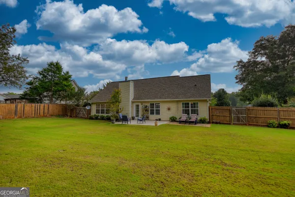 1038 ORCHARD CIR