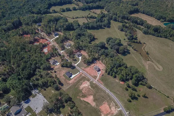 221 HIDDEN MEADOWS DR