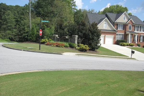 2001 DOUBLE CREEK DR