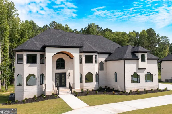 210 WALTHAM WAY