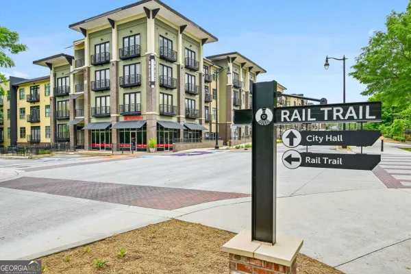5300 PEACHTREE RD 101
