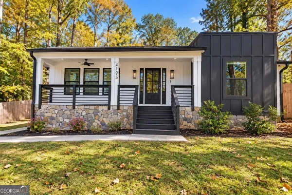 2193 PARK TER