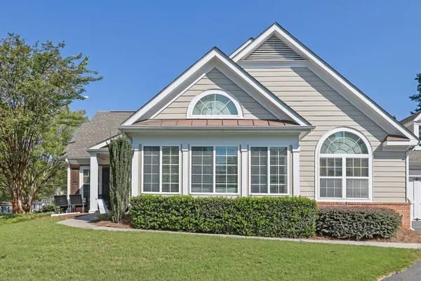 6112 MENLOW CT