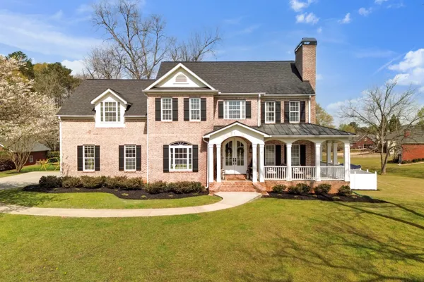 120 LAKE PARK DR