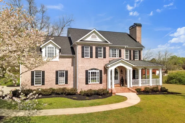 120 LAKE PARK DR