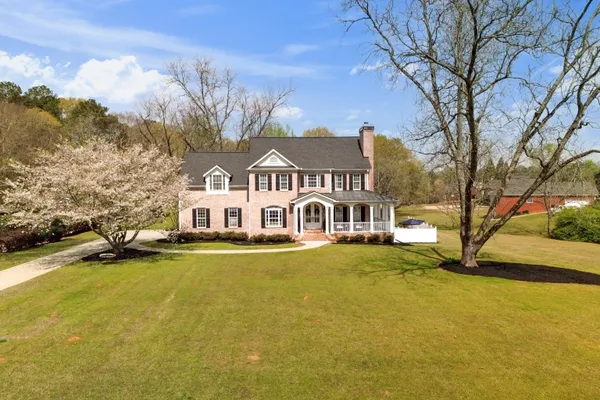 120 LAKE PARK DR
