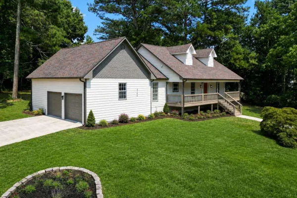2125 BRANDON ACRES DR