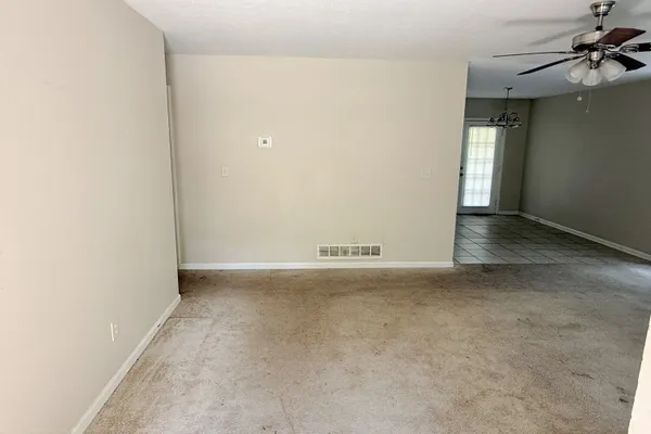 4680 WOODGLEN CT 1