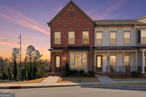 3317 PARK POINTE CIR