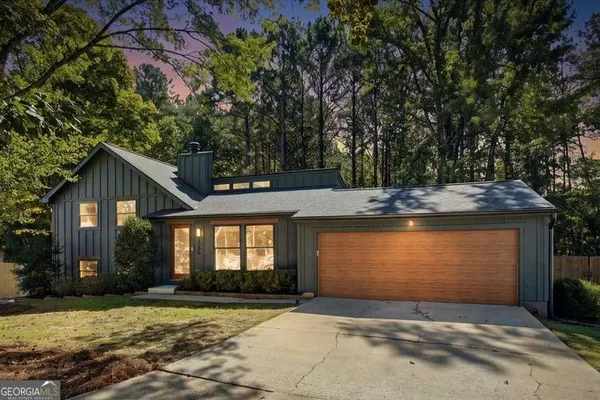 1285 MISSION HILLS CT