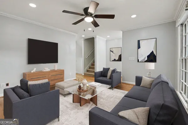 1104 MOORESTOWN CIR