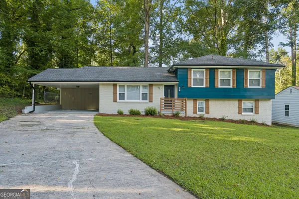 499 QUEEN ALIESE LN