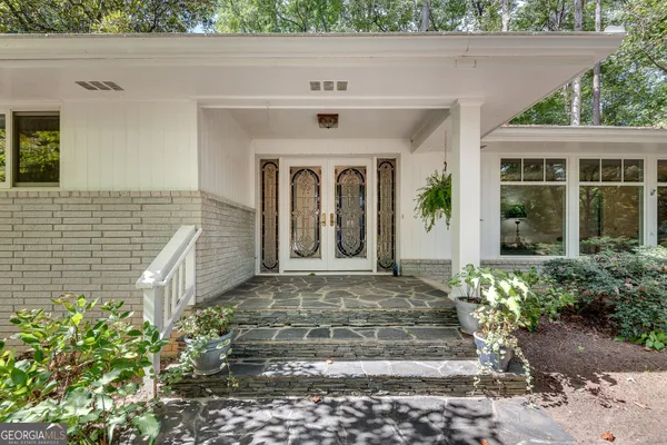 1800 ANGELIQUE DR