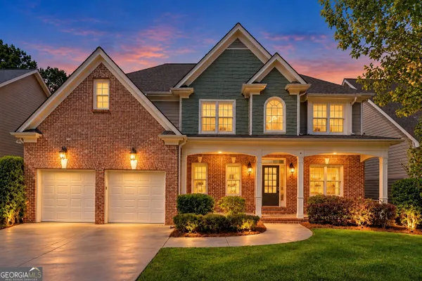 90 WHITEGRASS WAY