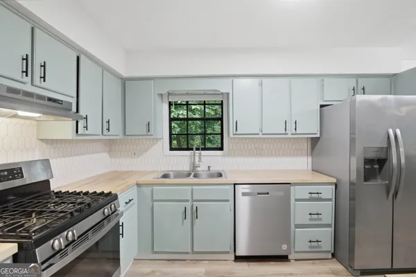 3651 SILVER LEAF LN 3