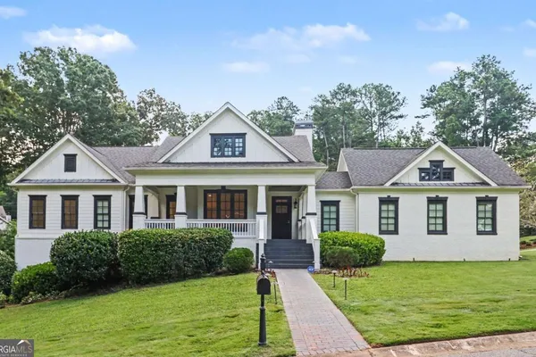 365 SAINT MARYS LN