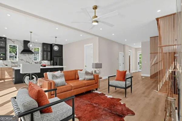 1302 BERNARD ST