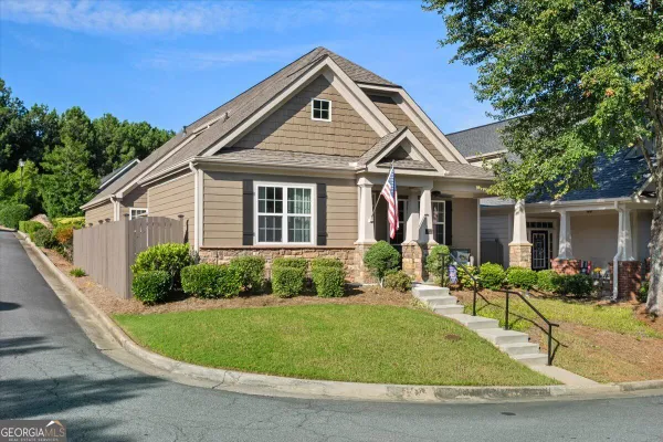 301 GLENS WAY