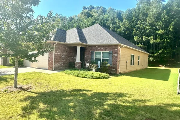 864 CRESCENT LN