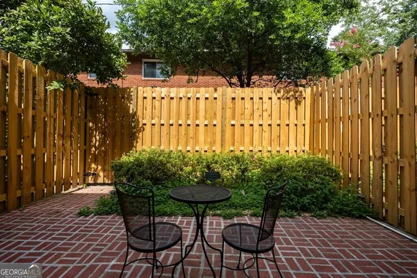 1604 BRIARCLIFF RD 2