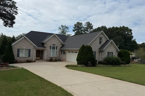 3815 HILLDALE RD