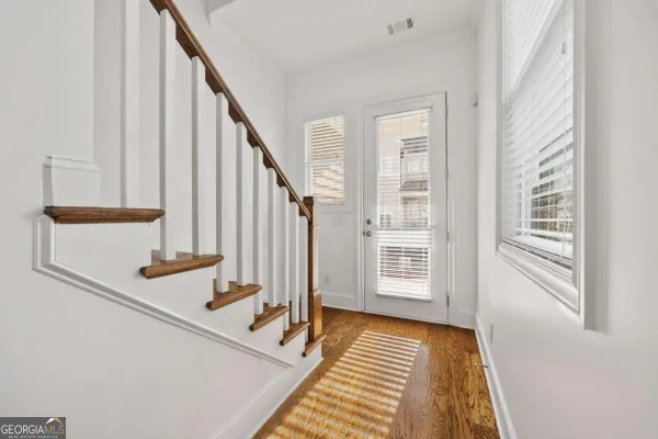 52 LATHHOUSE LN
