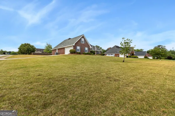 800 KARIE DR