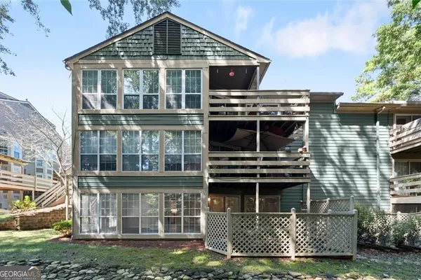 1710 RIVERVIEW DR
