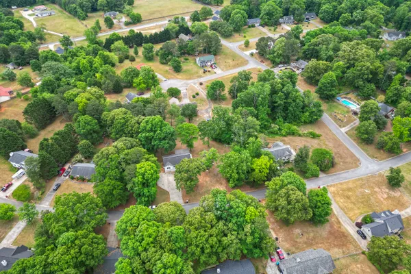 143 STONEVIEW DR