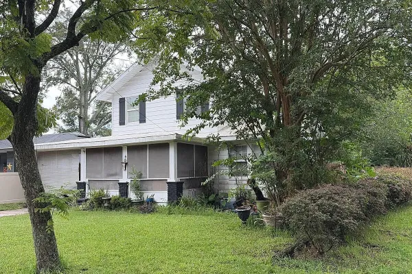4119 LEXINGTON AVE