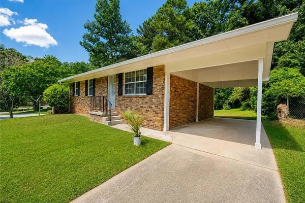 792 PLAINVILLE CIR