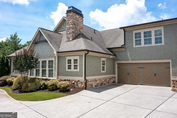 62 CEDARCREST VILLAGE CT