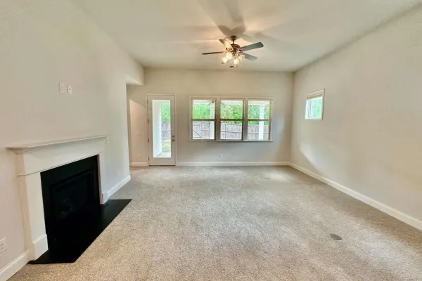 158 ROLLING HILLS PL