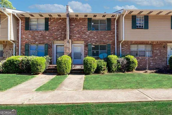 501 CARLTON RD 2E