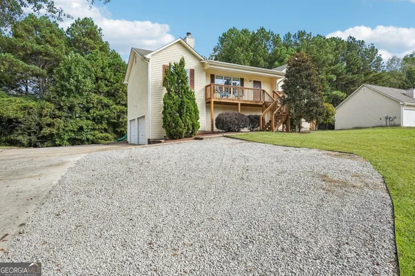 202 WHITE PINE LN