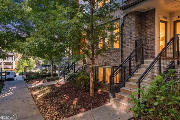 395 PRATT DR 803