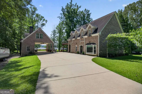 293 BUCKHORN DR