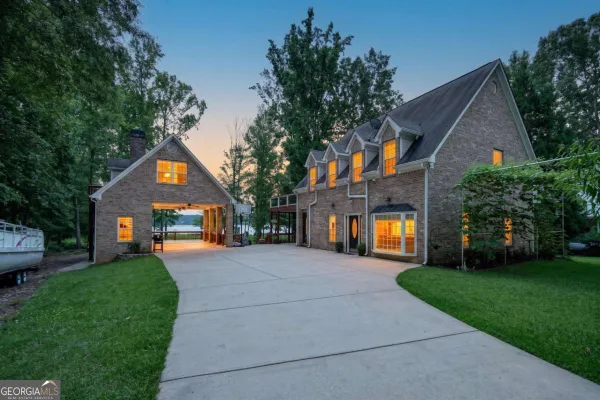 293 BUCKHORN DR