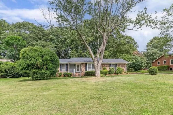 2521 COUNTRY CLUB DR
