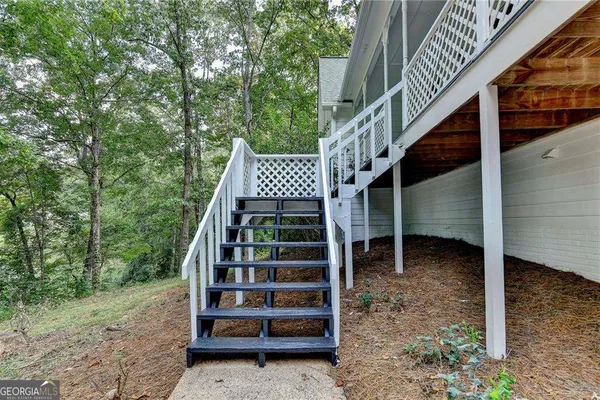 214 VALLEY BROOK DR