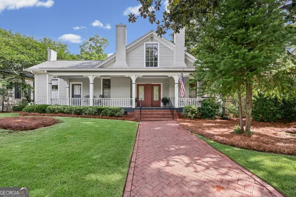 9 TEMPLE AVE