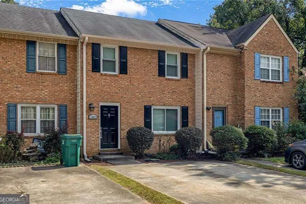 1002 WESTFIELD TRCE