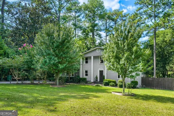 3342 ROMELIE DR