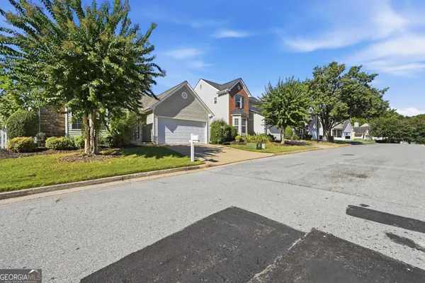 323 GREYSTONE PKWY
